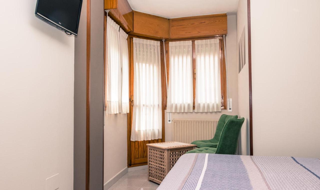 Hotel Plaza Кангас-де-Онис Экстерьер фото