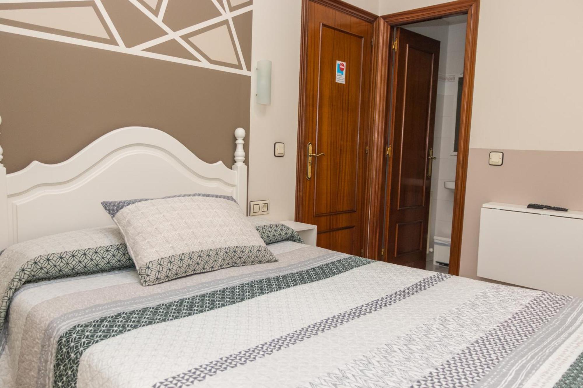 Hotel Plaza Кангас-де-Онис Экстерьер фото