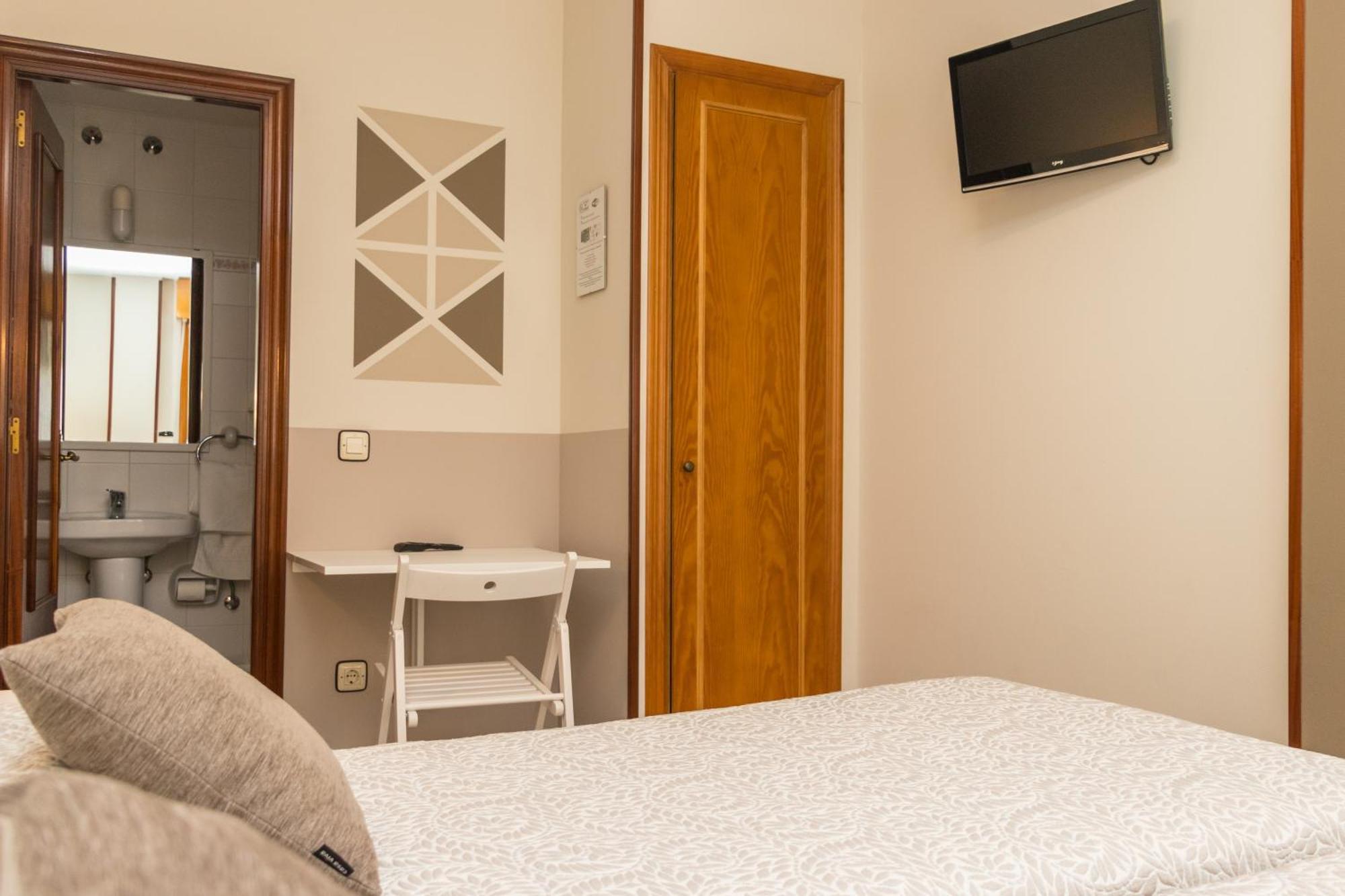 Hotel Plaza Кангас-де-Онис Экстерьер фото